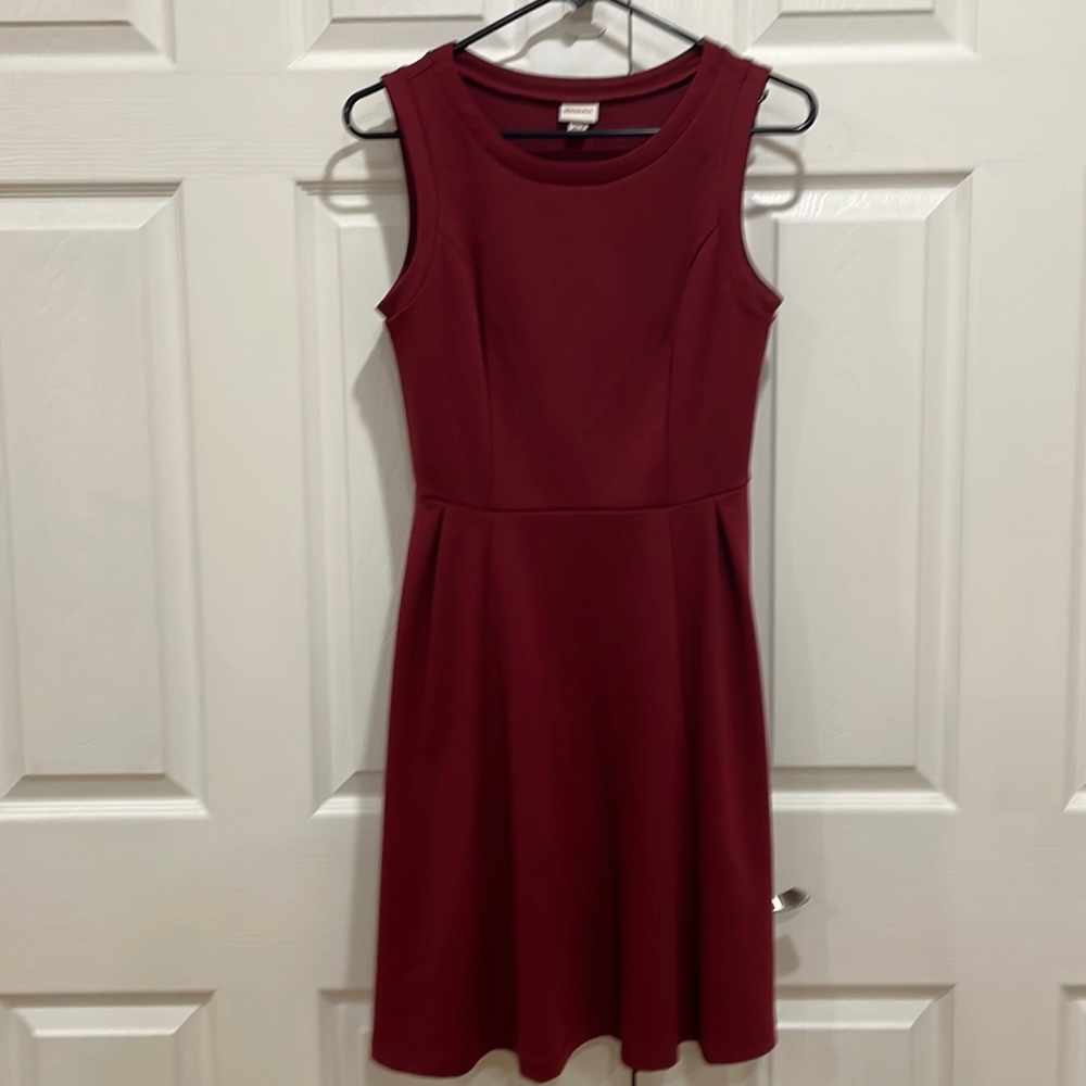 Maroon peplum dress by Merona